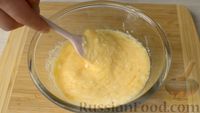 Фото приготовления рецепта: Запечённые гренки в яично-сметанной заливке с сыром - шаг №3