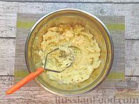 Фото приготовления рецепта: Картофельные зразы с морковной начинкой (в духовке) - шаг №6