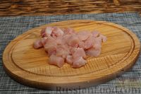 Фото приготовления рецепта: Куриное филе, тушенное с овощами в сливочном соусе - шаг №5