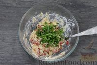 Фото приготовления рецепта: Рыба, запечённая с помидорами, яйцами и сыром - шаг №9