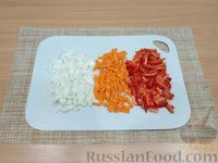 Фото приготовления рецепта: Цветная капуста, тушенная со сладким перцем в томатном соусе - шаг №2