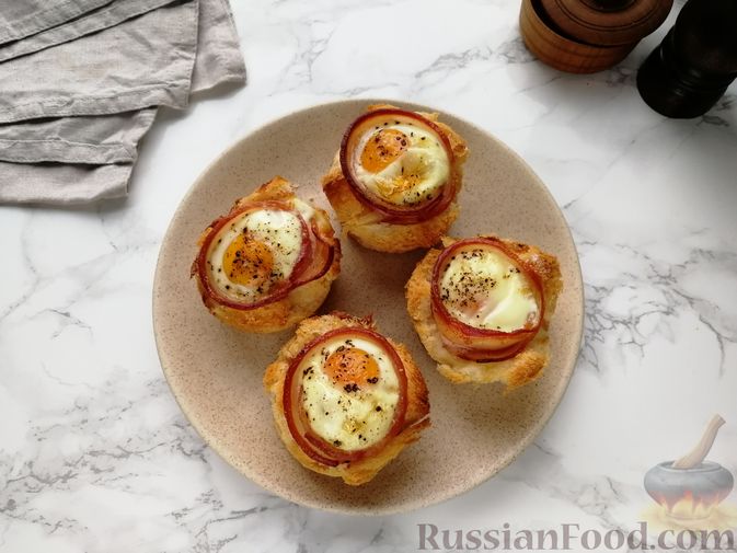 Рецепт хлебных тарталеток с яичницей, беконом и сыром - супер простой способ приготовления