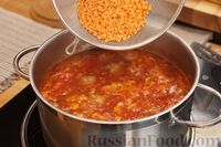 Фото приготовления рецепта: Томатный суп с чечевицей и фрикадельками - шаг №12