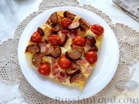 Фото к рецепту: Хлебная запеканка с копчёностями, сыром и помидорами черри