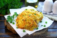 Фото приготовления рецепта: Картофельные драники с сыром, зелёным луком и чесноком (в духовке) - шаг №14