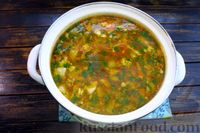 Фото приготовления рецепта: Суп со свиными рёбрышками, вермишелью и овощами - шаг №22