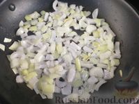 Фото приготовления рецепта: Суп с фрикадельками и консервированной фасолью - шаг №5