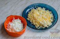 Фото приготовления рецепта: Слоёный салат с курицей, овощами и яйцами - шаг №5