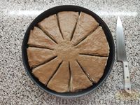 Фото приготовления рецепта: Дрожжевой пирог "Зебра" - шаг №15