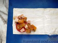 Фото приготовления рецепта: Пирожки из лаваша с тыквой, бужениной и сыром (в духовке) - шаг №11