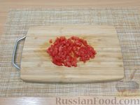 Фото приготовления рецепта: Ленивый хачапури с сулугуни, помидорами и зеленью - шаг №6