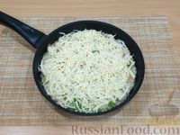 Фото приготовления рецепта: Рис с курицей и сыром (на сковороде) - шаг №11