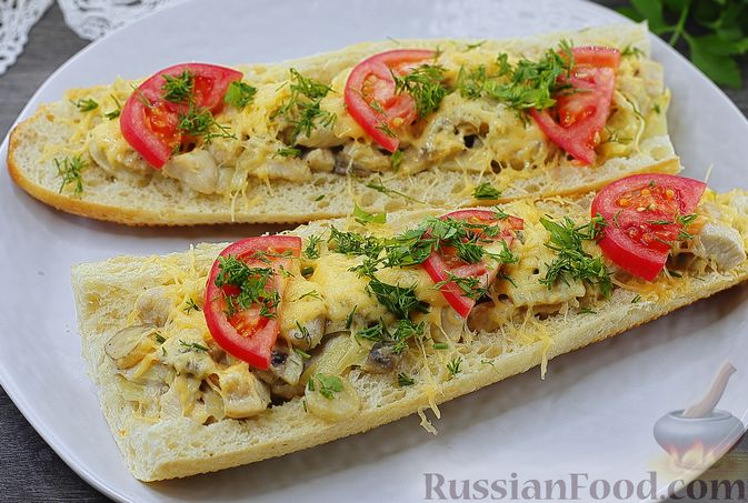Горячие бутерброды с колбасой, помидором и сыром - рецепт с фото пошагово