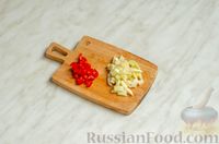Фото приготовления рецепта: Картошка, тушенная с курицей, грибами и сладким перцем - шаг №14
