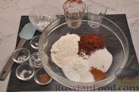 Фото приготовления рецепта: Шоколадный песочный пирог с глазурью и орехами (шорткейк) - шаг №2