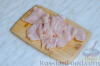 Фото приготовления рецепта: Гармошка из свинины, с куриным филе (в фольге) - шаг №6