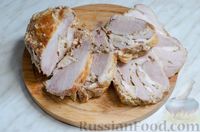 Фото приготовления рецепта: Гармошка из свинины, с куриным филе (в фольге) - шаг №13