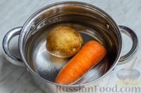 Фото приготовления рецепта: Новогодний салат "Мимоза" в виде кролика - шаг №2