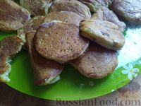 Фото приготовления рецепта: Йогуртово-сливочные пирожные с кокосовой стружкой и ягодами - шаг №7