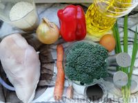 Фото приготовления рецепта: Рис с курицей, овощами и яйцом - шаг №1