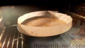 Фото приготовления рецепта: Дрожжевые пирожки со свёклой и яблоками (на сковороде) - шаг №9