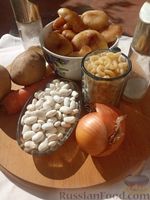 Фото приготовления рецепта: Суп с опятами, фасолью и макаронами - шаг №1