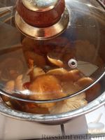 Фото приготовления рецепта: Суп с опятами, фасолью и макаронами - шаг №4
