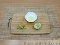 Фото приготовления рецепта: Морковный смузи с лаймом и сметаной - шаг №3