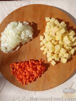 Фото приготовления рецепта: Суп с опятами, фасолью и макаронами - шаг №7