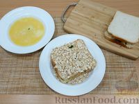 Фото приготовления рецепта: Тосты с сыром и зеленью, в овсяной панировке - шаг №10