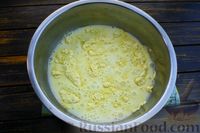 Фото приготовления рецепта: Дрожжевые блины из кукурузной муки - шаг №2
