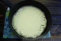 Фото приготовления рецепта: Дрожжевые блины из кукурузной муки - шаг №16
