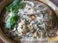 Фото к рецепту: Салат из кальмаров с овощами