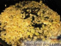 Фото приготовления рецепта: Курица, фаршированная картофелем и грибами - шаг №3