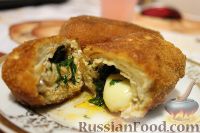 Фото приготовления рецепта: Котлеты по-киевски с сыром и маслом - шаг №9