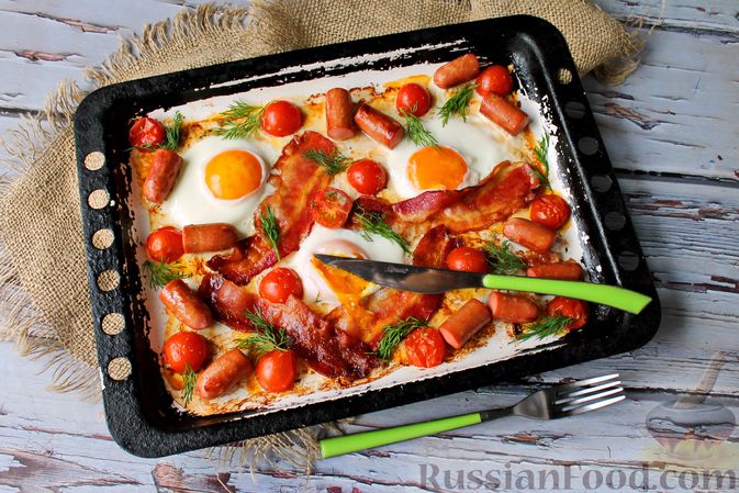 Омлет с помидорами и колбасой на сковороде - рецепт с фото пошагово
