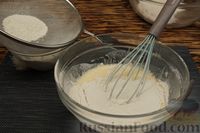 Фото приготовления рецепта: Закусочный сырный кекс на кефире - шаг №5