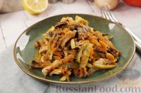 Фото к рецепту: Салат с курицей, тыквой, шампиньонами и маринованными огурцами