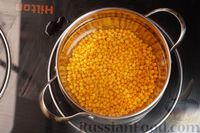 Фото приготовления рецепта: Пряный облепихово-цитрусовый чай - шаг №4