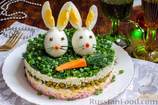 Салат с ветчиной, яйцом и зеленым горошком, рецепт с фото пошагово и видео — эталон62.рф