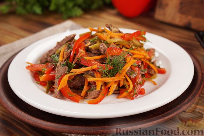 Теплый салат с говядиной и болгарским перцем — рецепт с фото от баштрен.рф