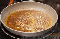 Фото приготовления рецепта: Жареная свинина в медово-соевом соусе с чесноком - шаг №9