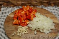 Фото приготовления рецепта: Спагетти с курицей в томатном соусе - шаг №5