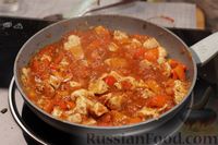 Фото приготовления рецепта: Спагетти с курицей в томатном соусе - шаг №11