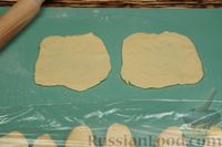 Фото приготовления рецепта: Сладкие песочные конвертики с творожной начинкой - шаг №10