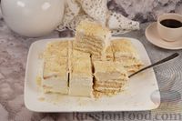 Фото приготовления рецепта: Салат с крабовыми палочками, сыром, яйцами и сухариками - шаг №8