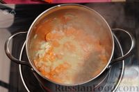 Фото приготовления рецепта: Суп с квашеной капустой и беконом - шаг №4