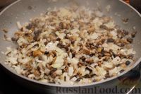 Фото приготовления рецепта: Рубленые куриные котлеты с грибами и сыром - шаг №4