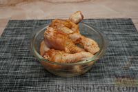 Фото приготовления рецепта: Куриные ножки, тушенные в томатном соусе - шаг №2