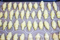 Фото приготовления рецепта: Творожные рогалики с лимонной начинкой - шаг №7